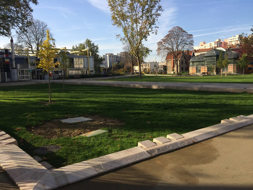 la bibliothèque dans le parc